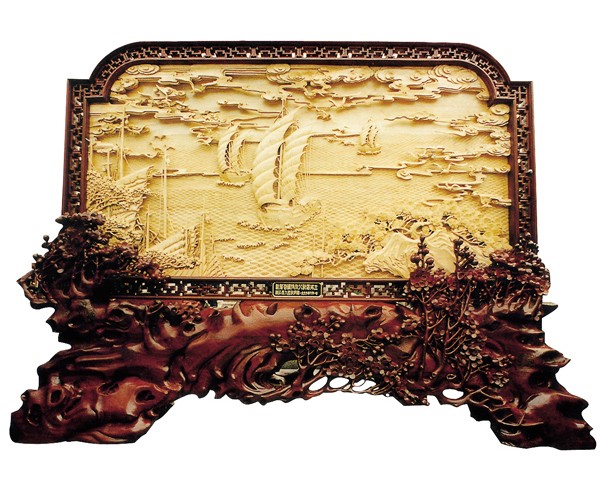 1638520667618840.jpg 1997年牵头组织制作东阳木雕屏风《航归》 作为浙江省人民政府贺礼被赠予香港特别行政区政府.jpg