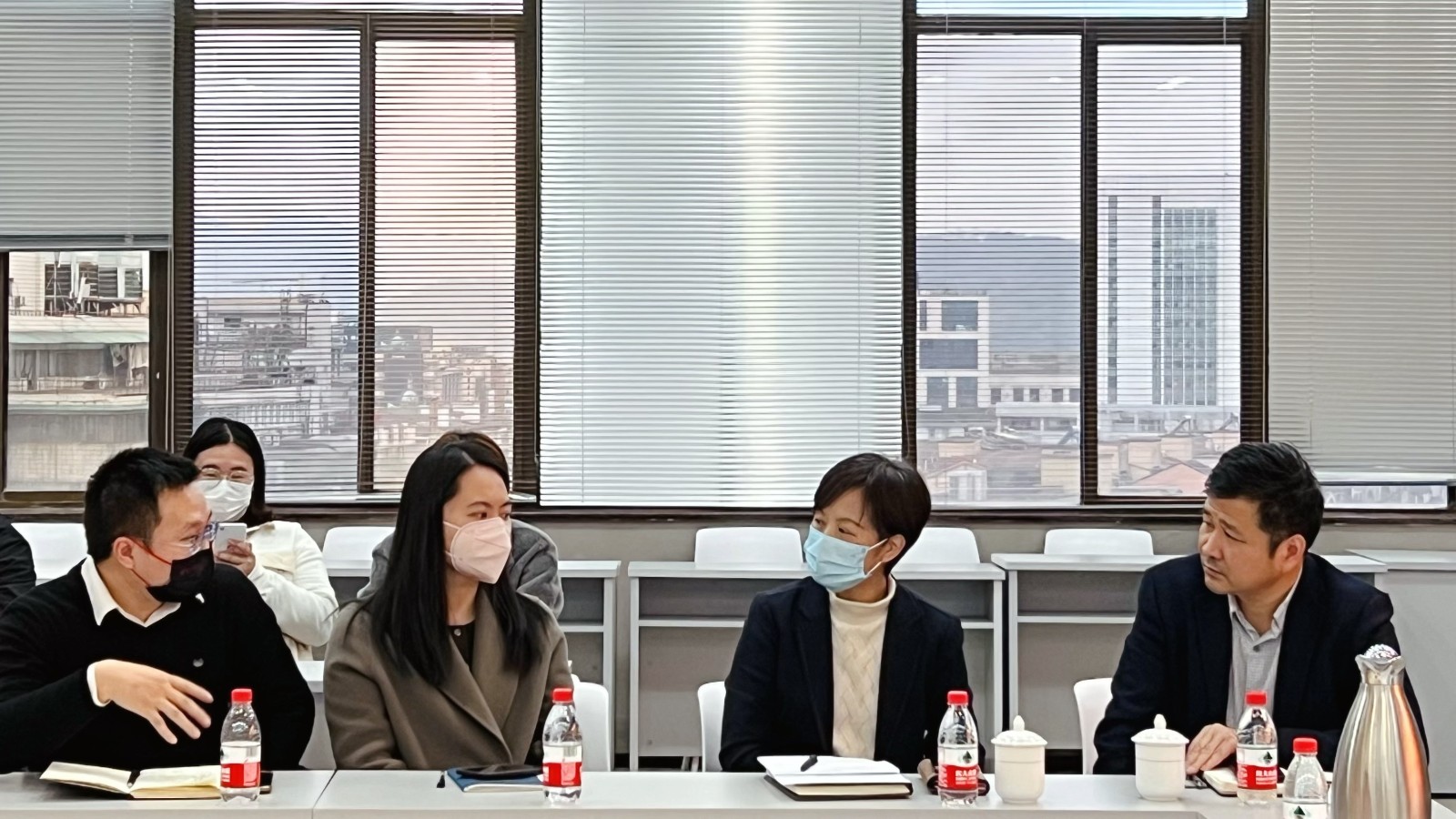 1671413932754634.jpg 座谈2.jpg