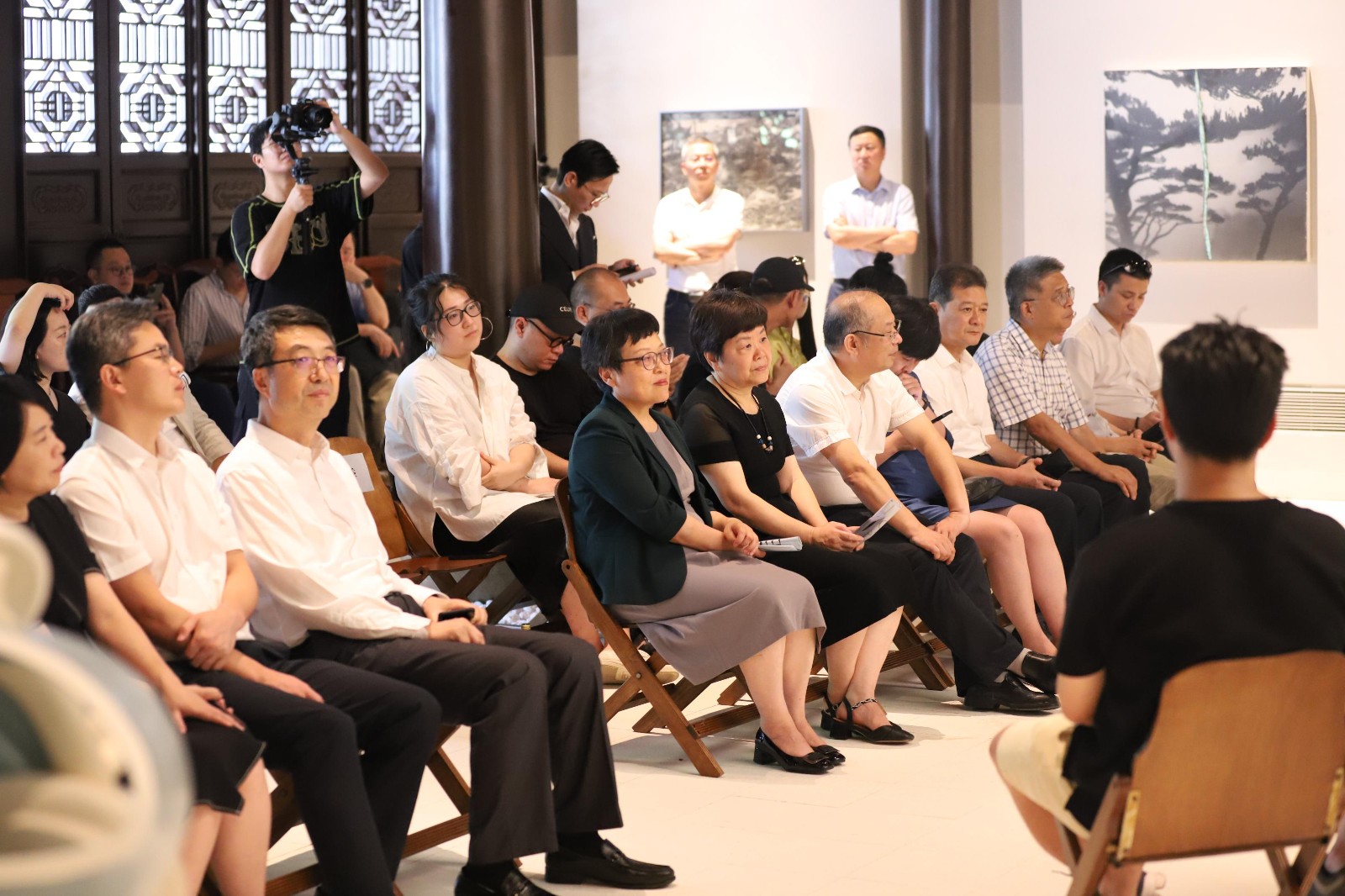 1688959251175264.jpg 1 座谈.jpg