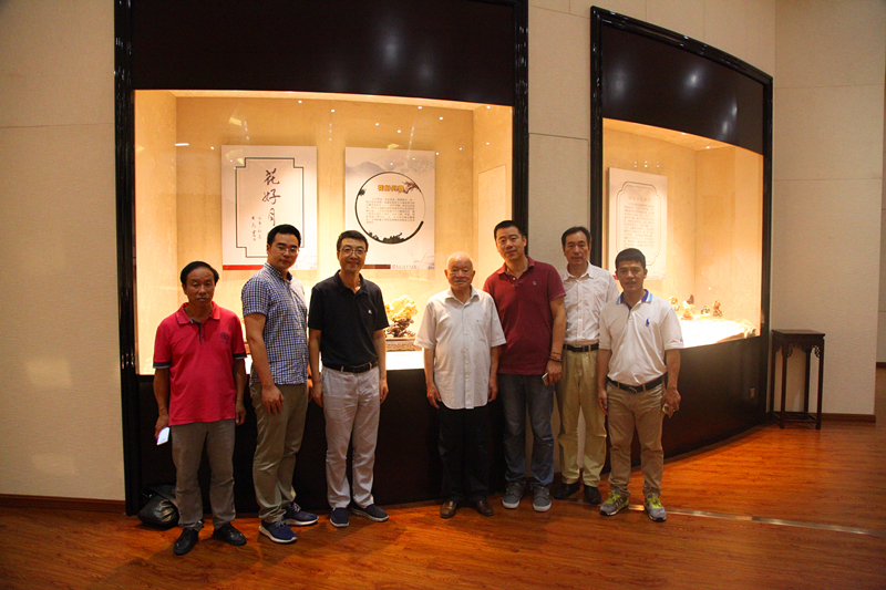 集团公司走访工艺美术大师调研行业发展现状