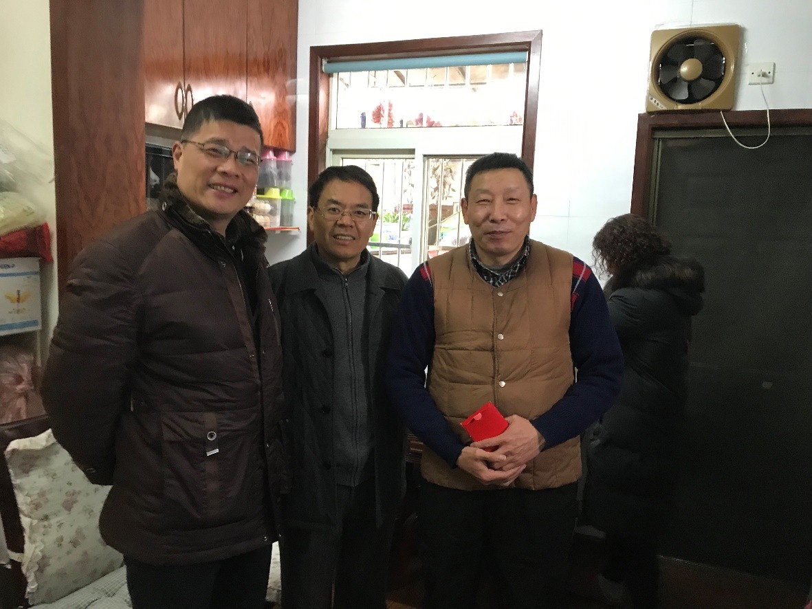 集团公司党委委员副总经理徐旭阳走访慰问信联钢铁困难党员