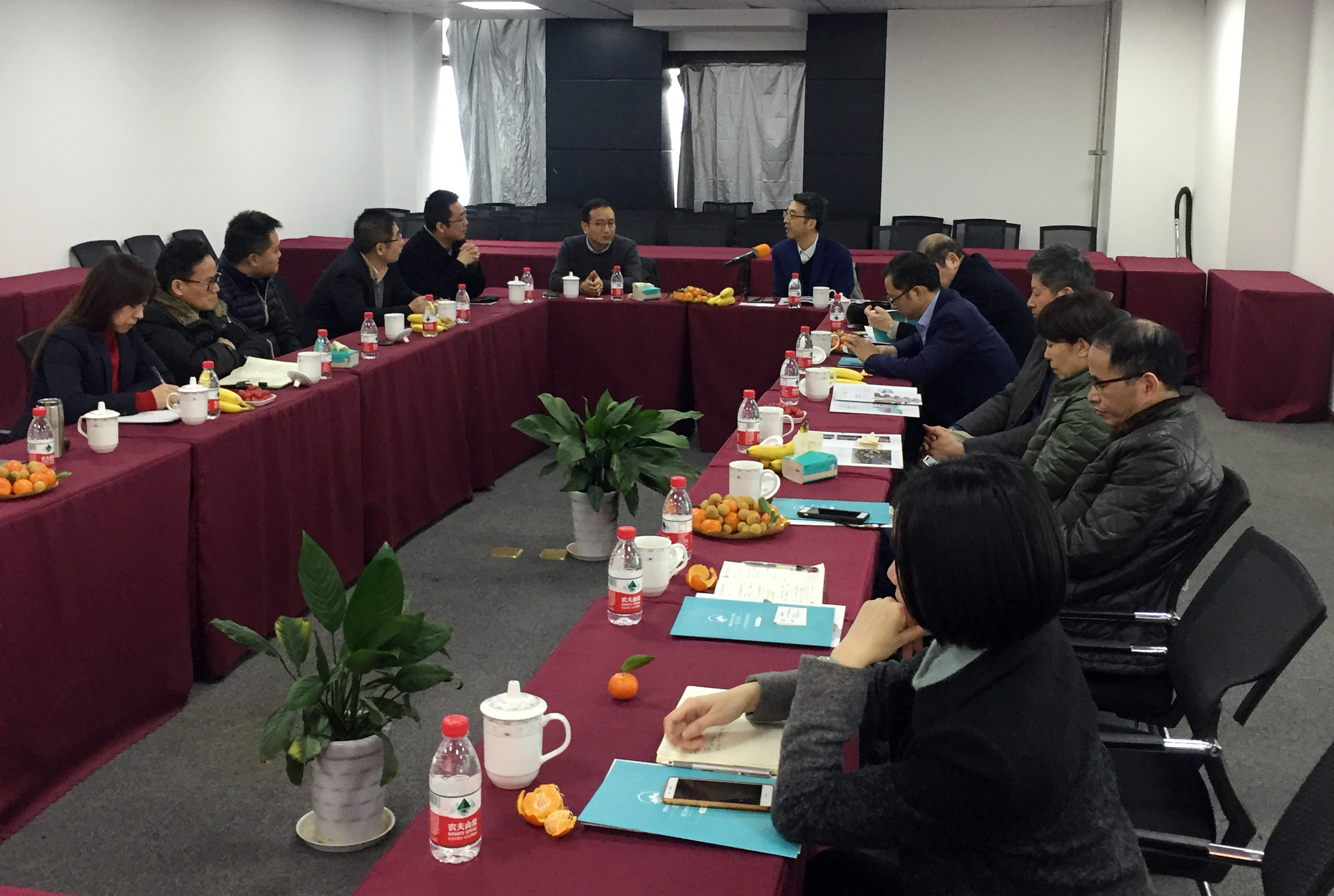 集团公司副总经理吴敏一行赴浙江大学创新技术研究院医养结合研究中心考察交流