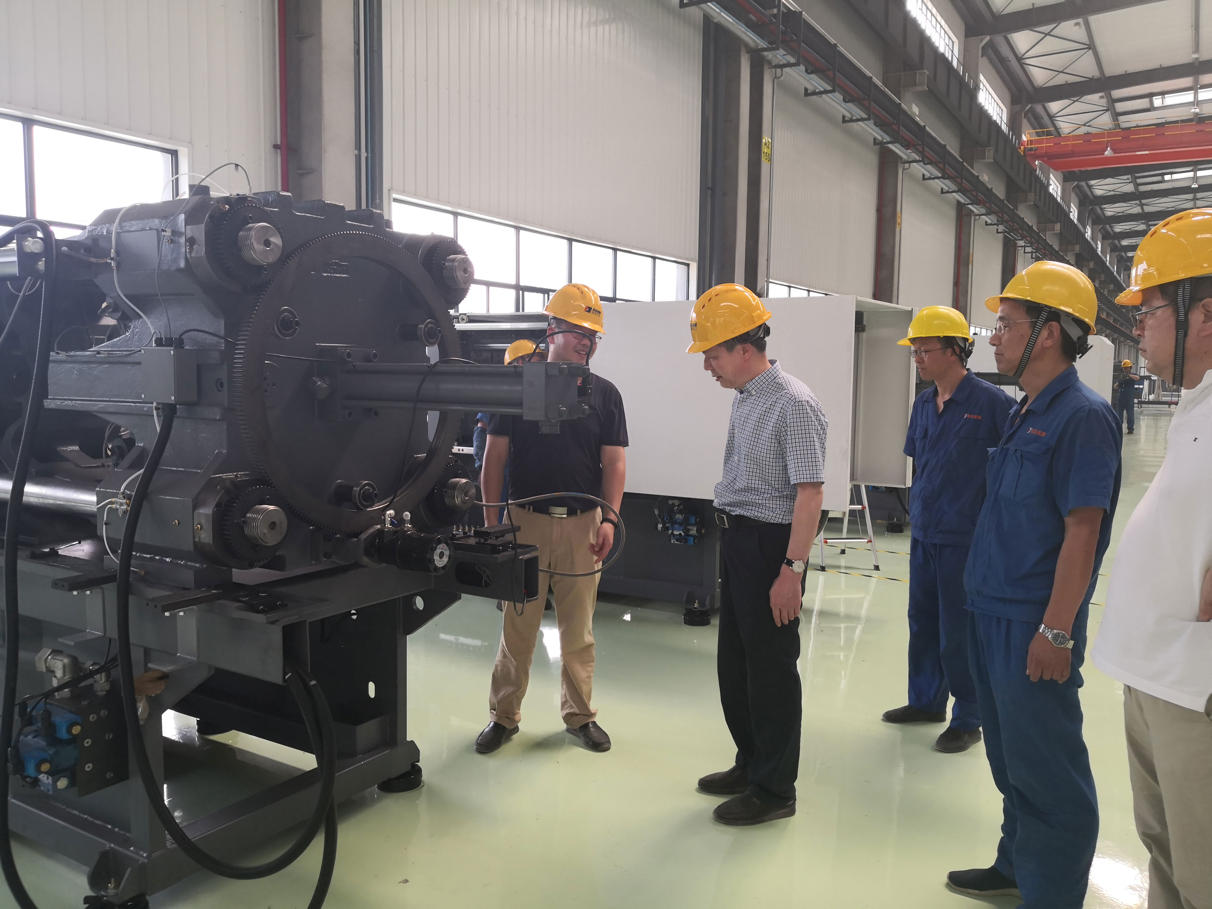 集团公司党委书记、董事长虞岳明对德清申达开展安全检查