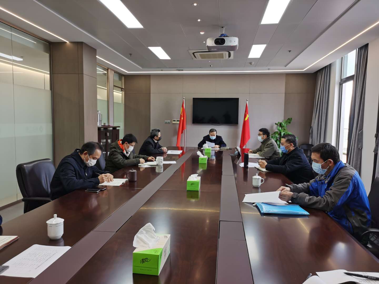 集团党委召开疫情防控和复工复产专题会议