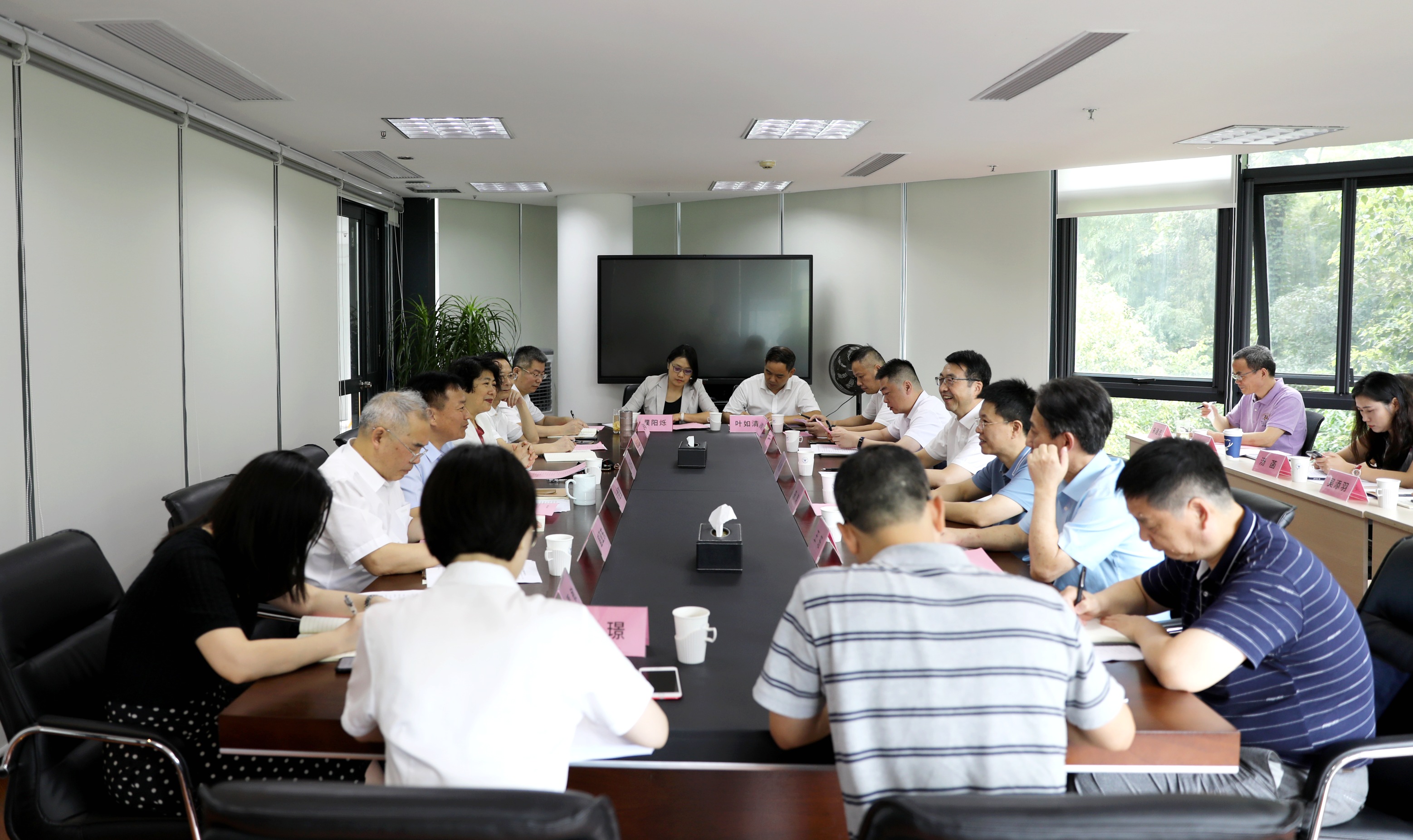 开云网页版·官方版在线登入与浙大控股集团成功举行战略合作交流会