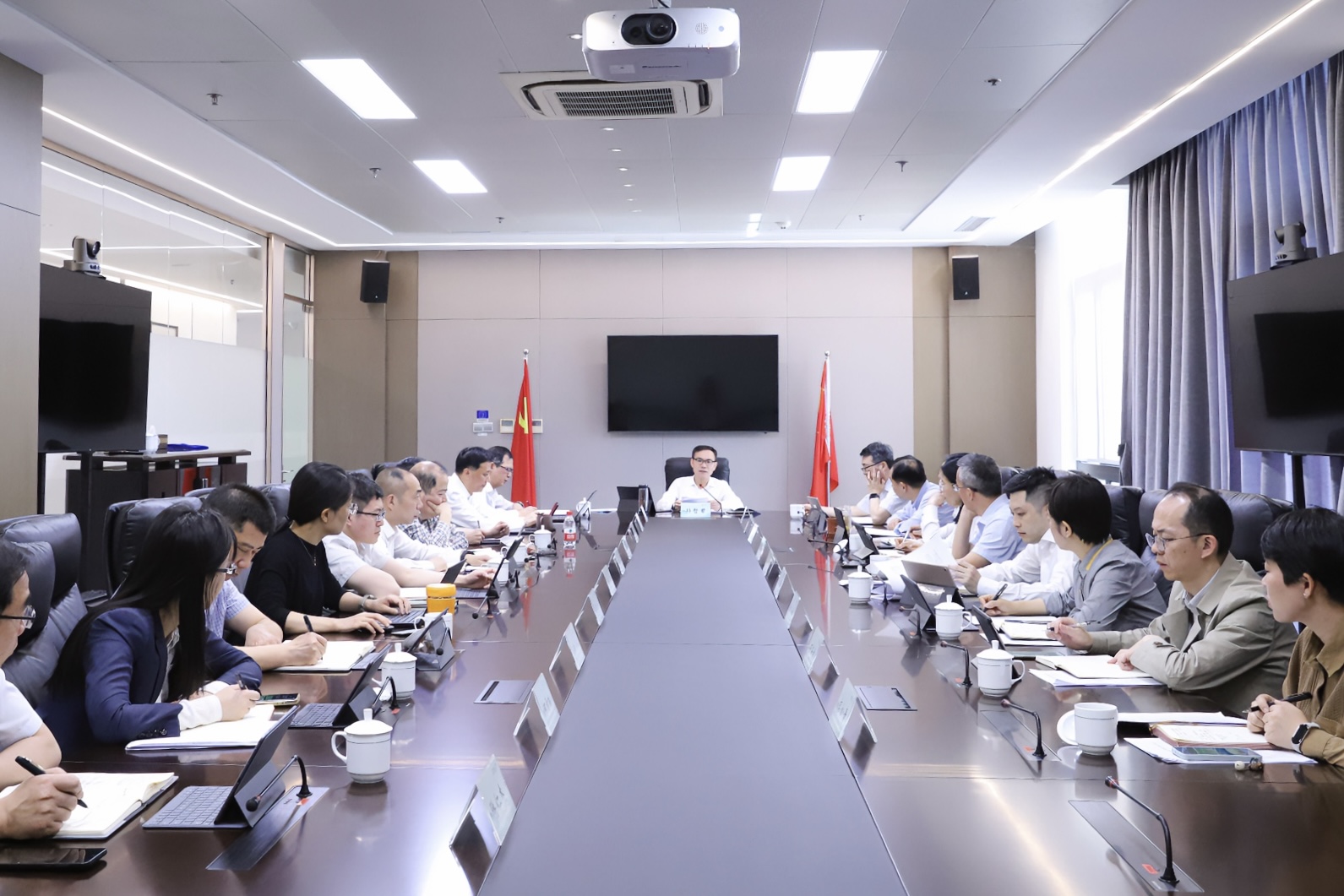 开云网页版·官方版在线登入传达学习习近平总书记有关加强文化遗产保护传承弘扬中华优秀传统文化的重要论述精神