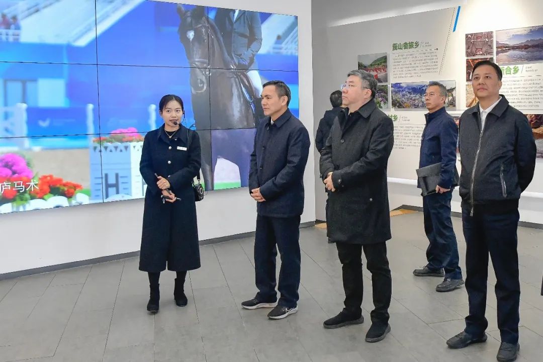 孙哲君一行赴桐庐县考察调研