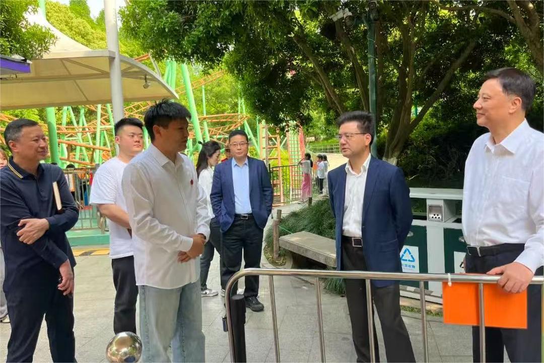 省国资委副主任董正泉一行赴杭州动物园、少儿公园开展节前安全生产检查