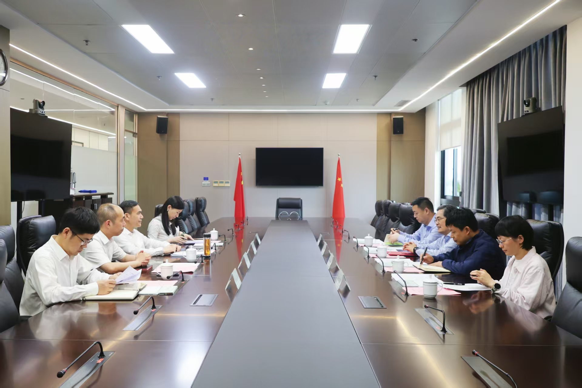 省慈善联合总会副会长施利民一行到访开云网页版·官方版在线登入